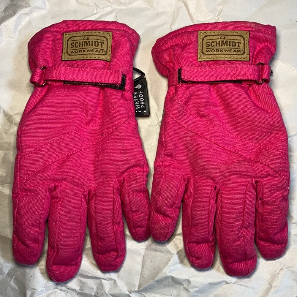 Small pink winter gloves
